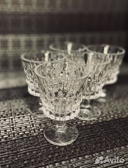 Хрустальные рюмки на ножке СССР 5 шт