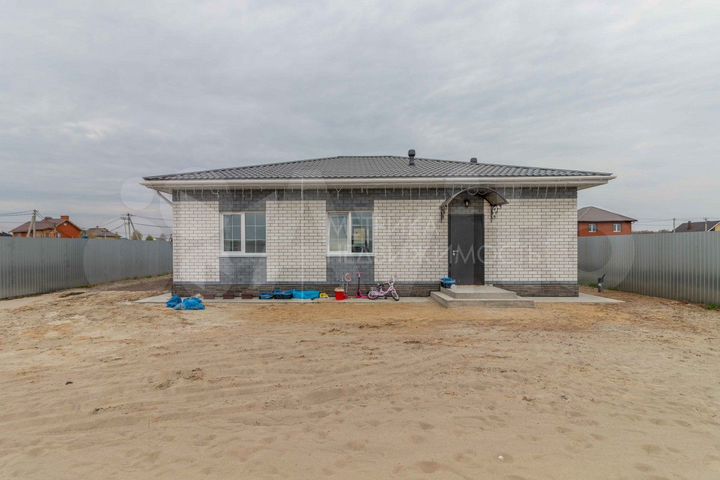 Дом 97 м² на участке 4 сот.