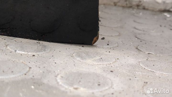 Дверь левая передняя Toyota Avensis 3, 2010