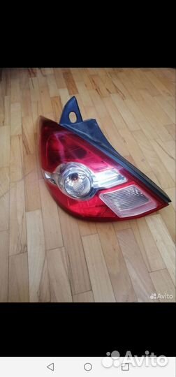 Задний фонарь Ниссан Тида