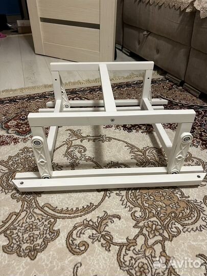 Маятник для круглой кроватки