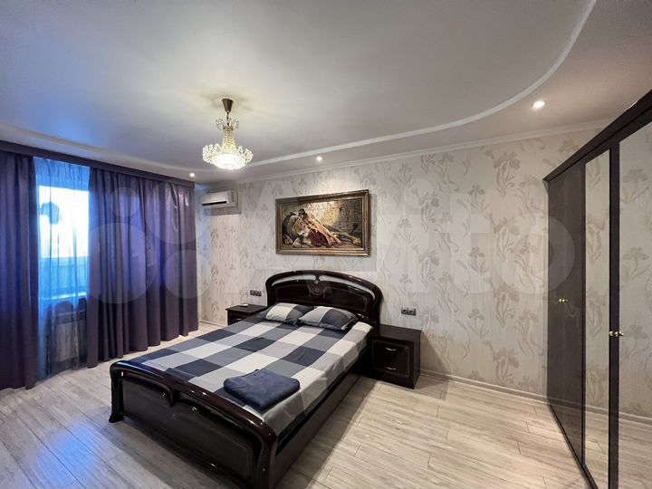 3-к. квартира, 84 м², 8/10 эт.