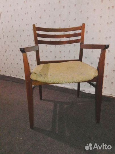 Кресло кабинетное Румынии ретро