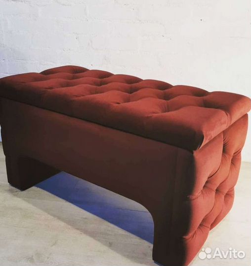 Стеновые панели и банкетки в каретной стяжке