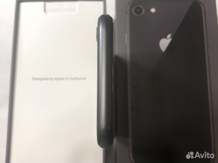Телефон iPhone 8 64 gb