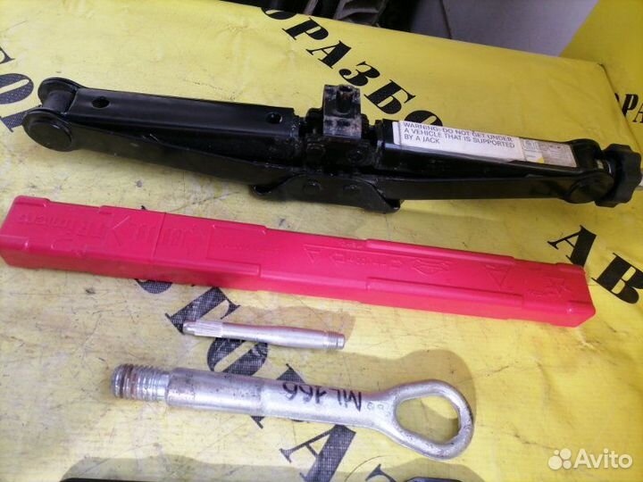 Ящик для инструмента Mercedes-Benz W166 M-Class