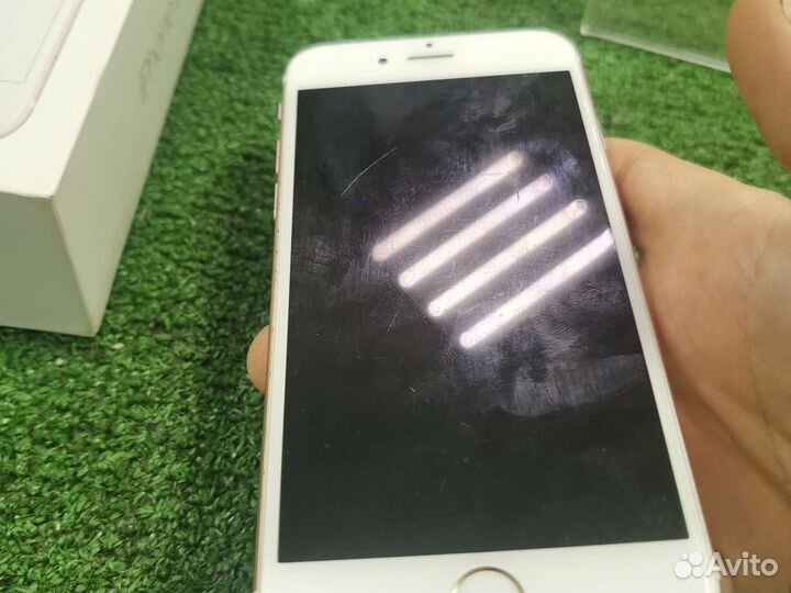 Телефон iPhone 6s