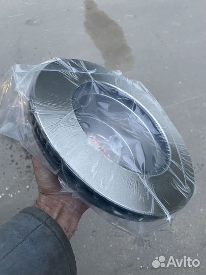 Тормозной диск джип ZJ XJ новый