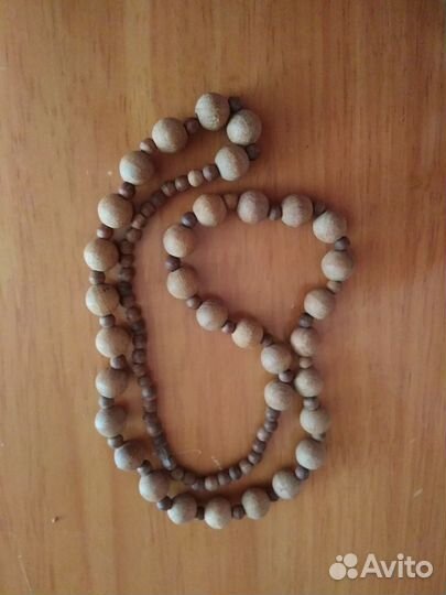 Бусы из натурального дерева