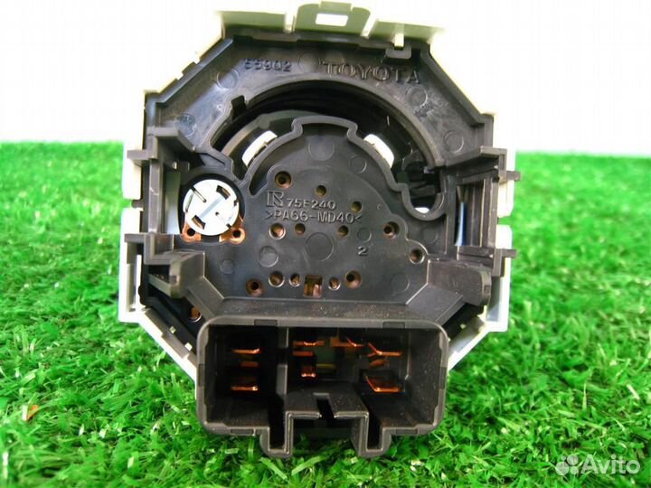 Переключатель забора воздуха отопителя Toyota Yar