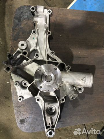 Помпа на mercedes