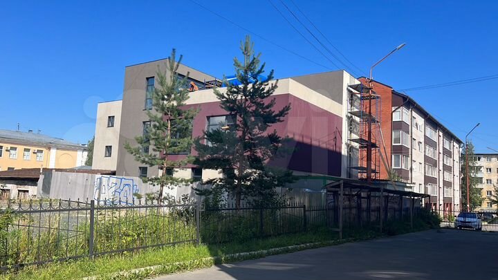 Здание, 651.9 м²