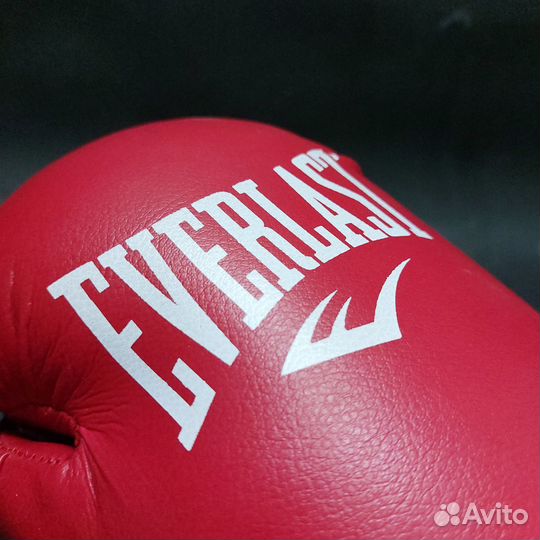 Боксерские перчатки Everlast Red