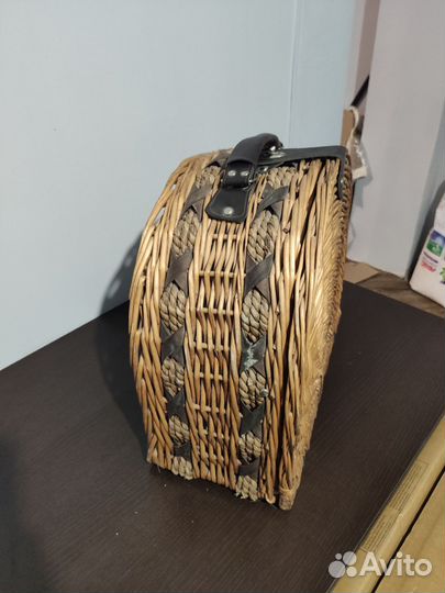 Корзина для пикника с посудой