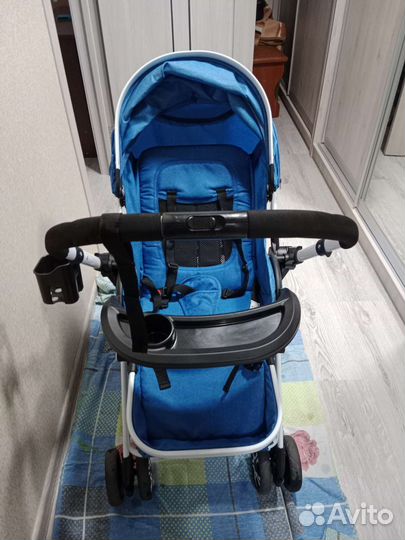 Прогулочная коляска новая