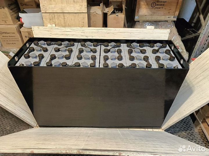 Тяговый аккумулятор для складской техники от производителя