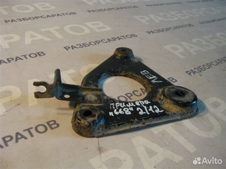 Кронштейн балки передний левый Nissan Primera P12