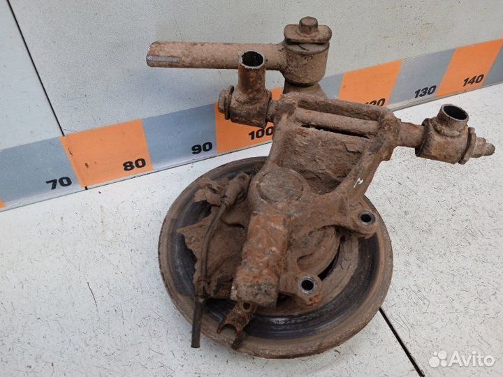 Кулак поворотный задний левый Mazda 626 GF 1.8