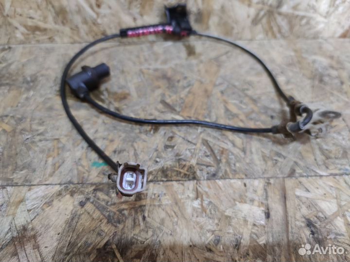 Датчик ABS передний Toyota Avensis II 2003-2008