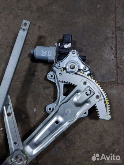 Стеклоподъемник передний правый Mitsubishi Asx