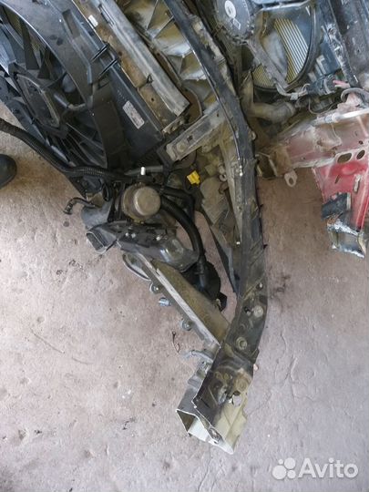 Диффузор вентилятора Audi Q7