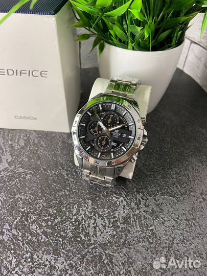 Часы кварцевые Casio Edifice