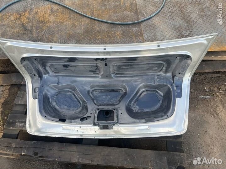 Крышка багажника renault logan 1