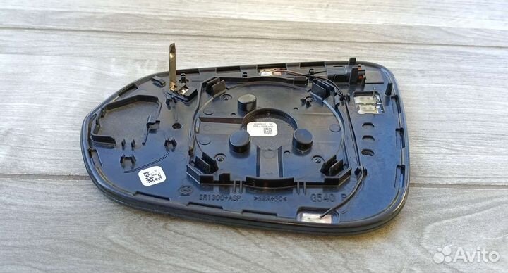 Lexus NX I поколения Зеркальный элемент правый ори