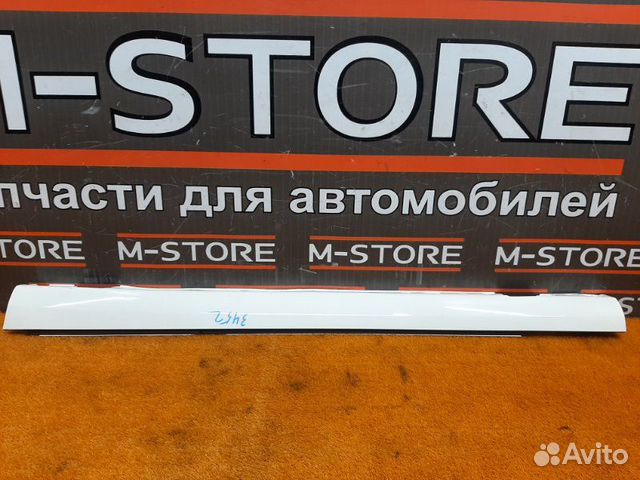 Накладка на порог левая Mercedes-Benz C-Class W203