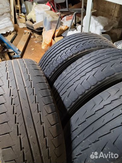 Kumho Road Venture ST KL16 235/65 R17 104H