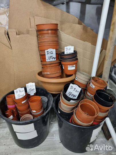 Горшки для цветов, паллетки пластиковые