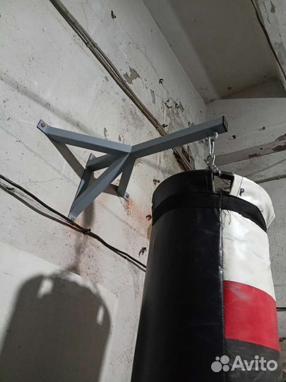 Кронштейн для боксерской груши