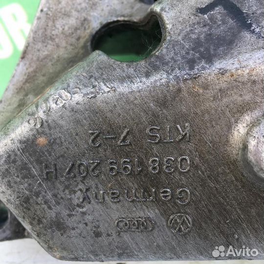 Кронштейн двигателя правый Сеат Толедо 2