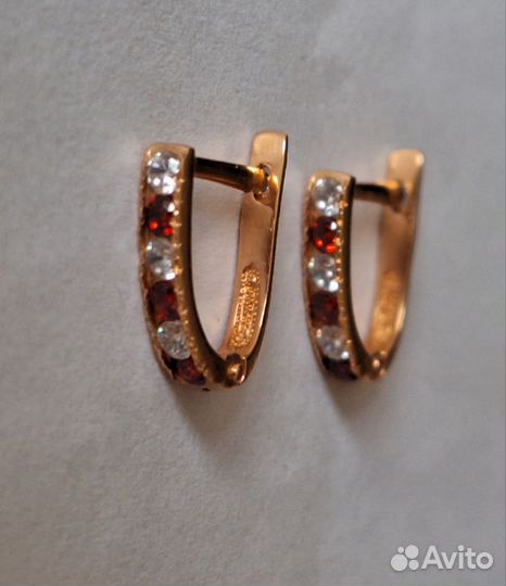 Золотые серьги