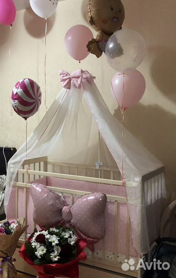 Детская кроватка с маятником и ящиком