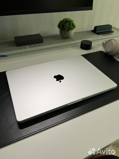 Macbook Pro 14 m2 Pro 1 Tb