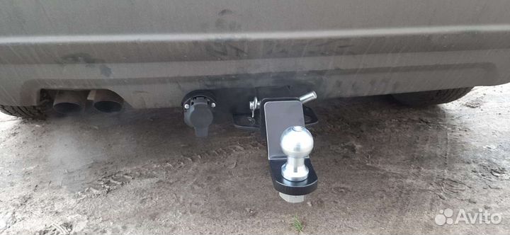 Фаркоп на Volvo XC90 2003-2015