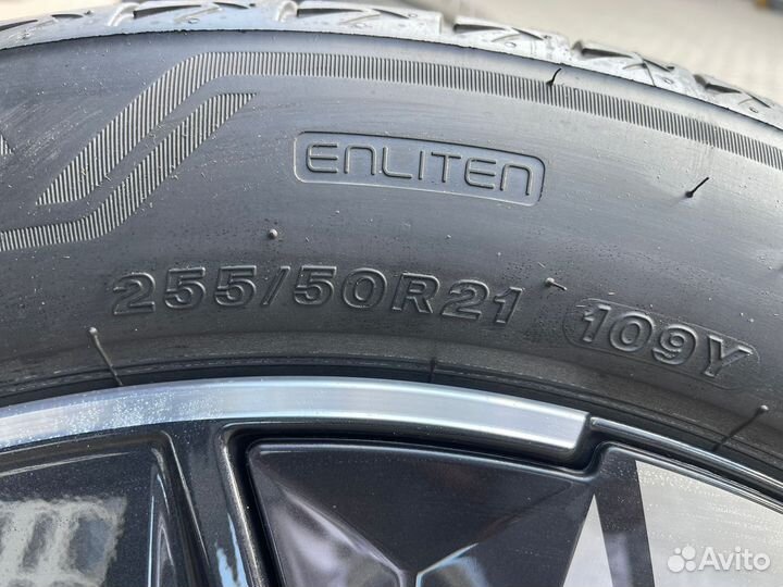 Оригинальные колеса в сборе на BMW iX