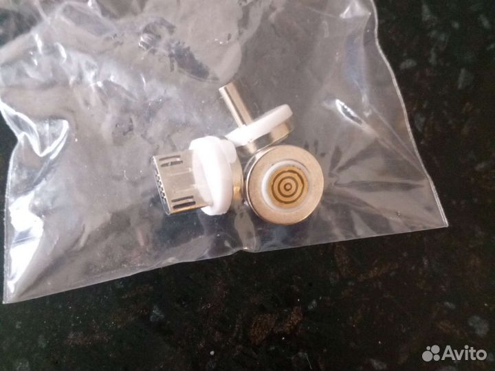 Магнитная зарядка для телефона