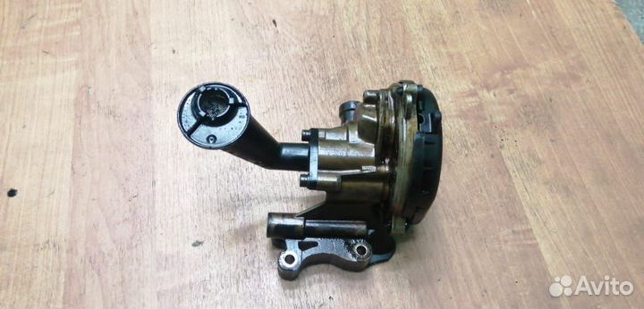 Насос масляный 03F115105D VAG Skoda Yeti