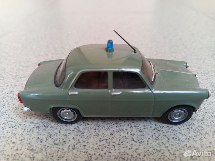 Полицейские машины мира Автолегенды