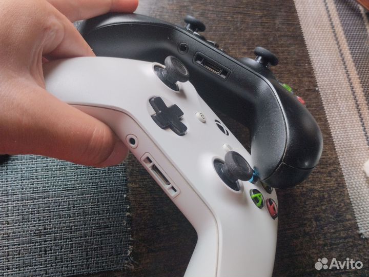 Джостик xbox one