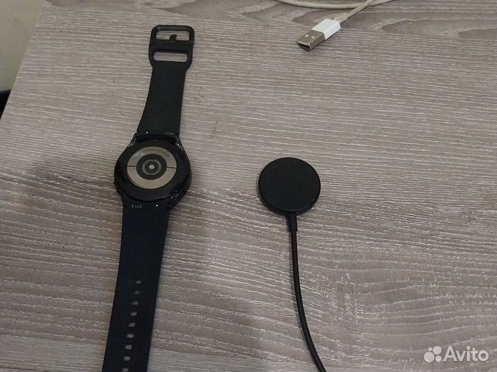 Samsung galaxy watch 4(588P)