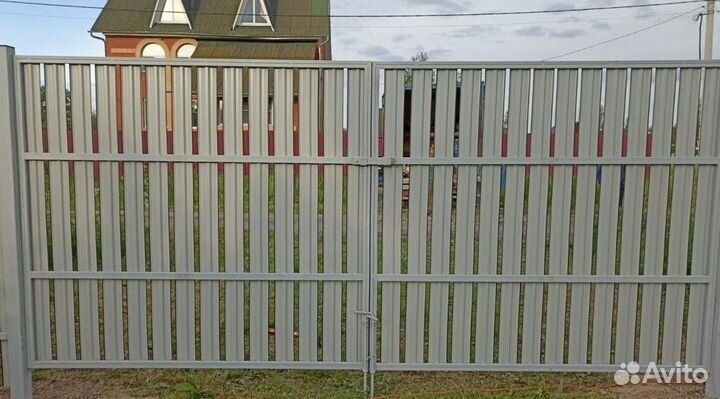 Забор из евроштакетника ,ворота, калитки качествен