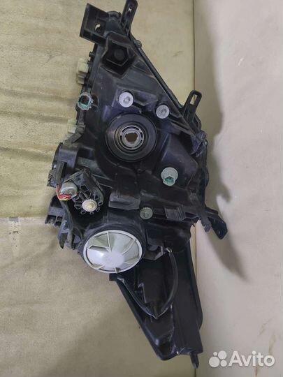 Фара правая Nissan Patrol Y62