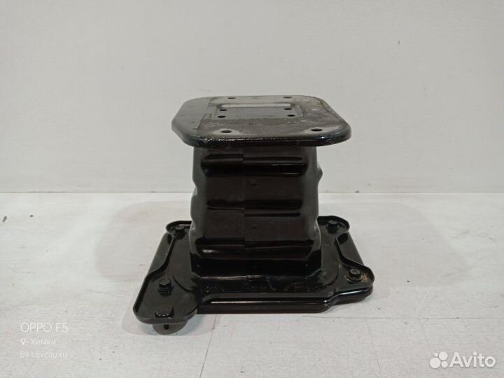 Кронштейн бампера передний левый Chevrolet Captiva