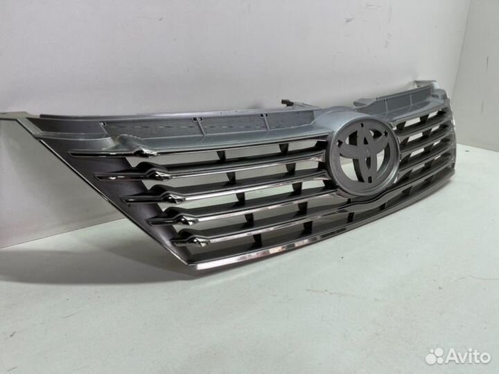 Решетка радиатора передняя Toyota Camry V50