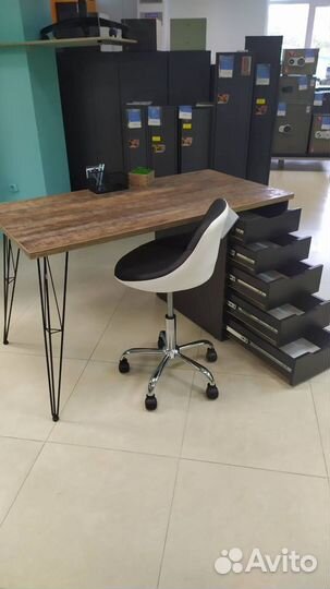 Стол компьютерный