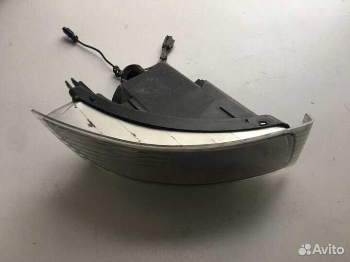 Фара противотуманная правая Lexus GX470 2002-2009