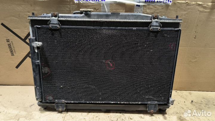 Радиатор двс Honda Elysion RR2